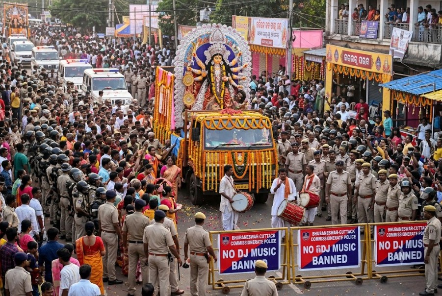 Bhubaneswar Deploys 48 Platoons of Police for Durga Idol Immersion; DJ Music Prohibited